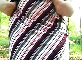 Outdoor amateur masturbation 