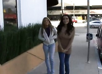 Deux garces à se mettre sur le gland