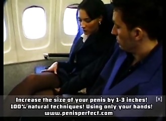 Sautée sur le siège de l'avion