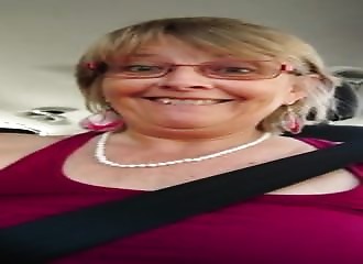 Milf without pantie in car